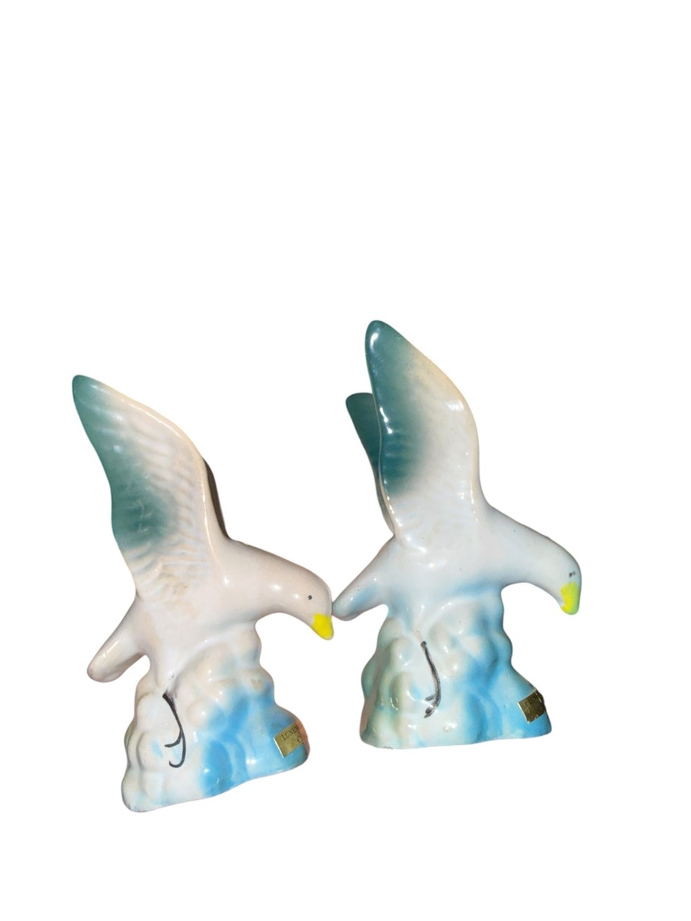 Vintage flying seagull salt and pepper shakers